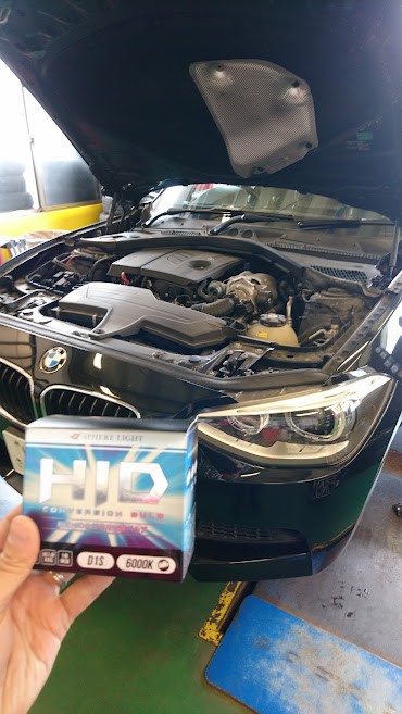 BMW 116i 型式ABA-UE16 初年度登録H21年12月 HIDヘッドライト 左右