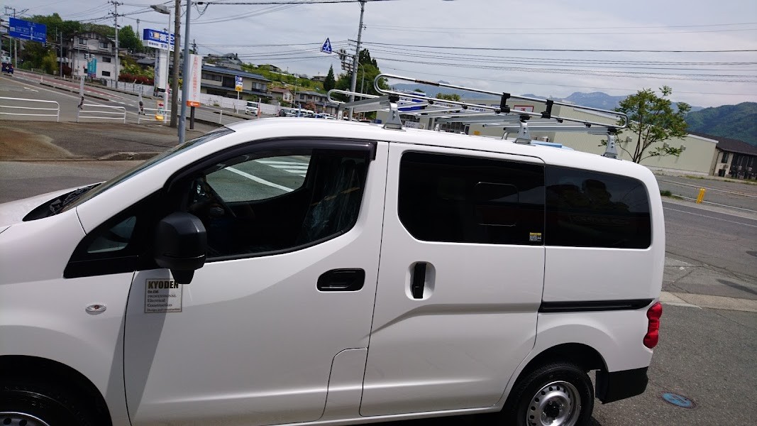 日産NV200にルーフキャリアの取り付け | 日産 その他 カー用品