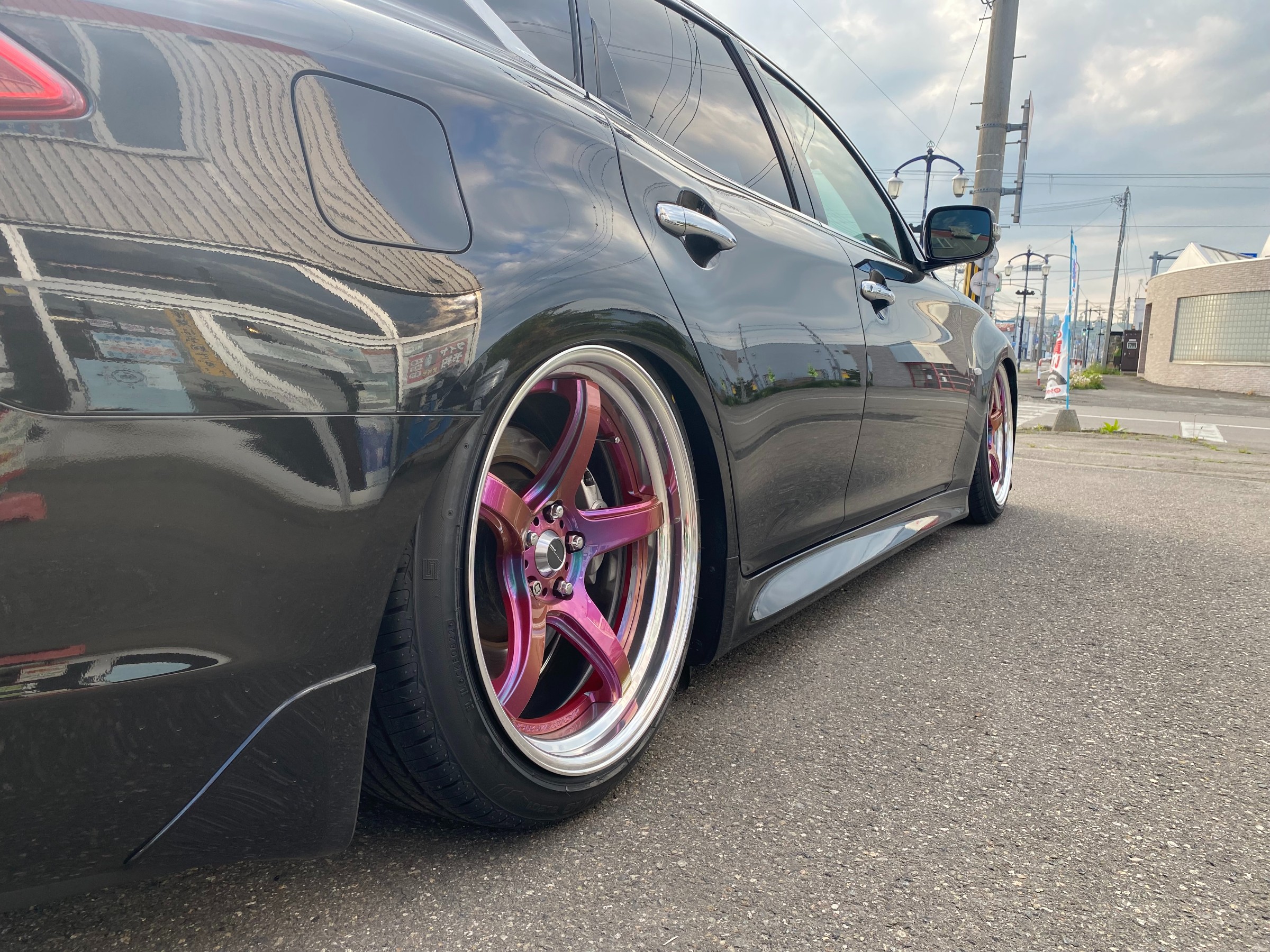 Y51FUGAさん、20inchホイール＆Air Sus Install | 日産 フーガ