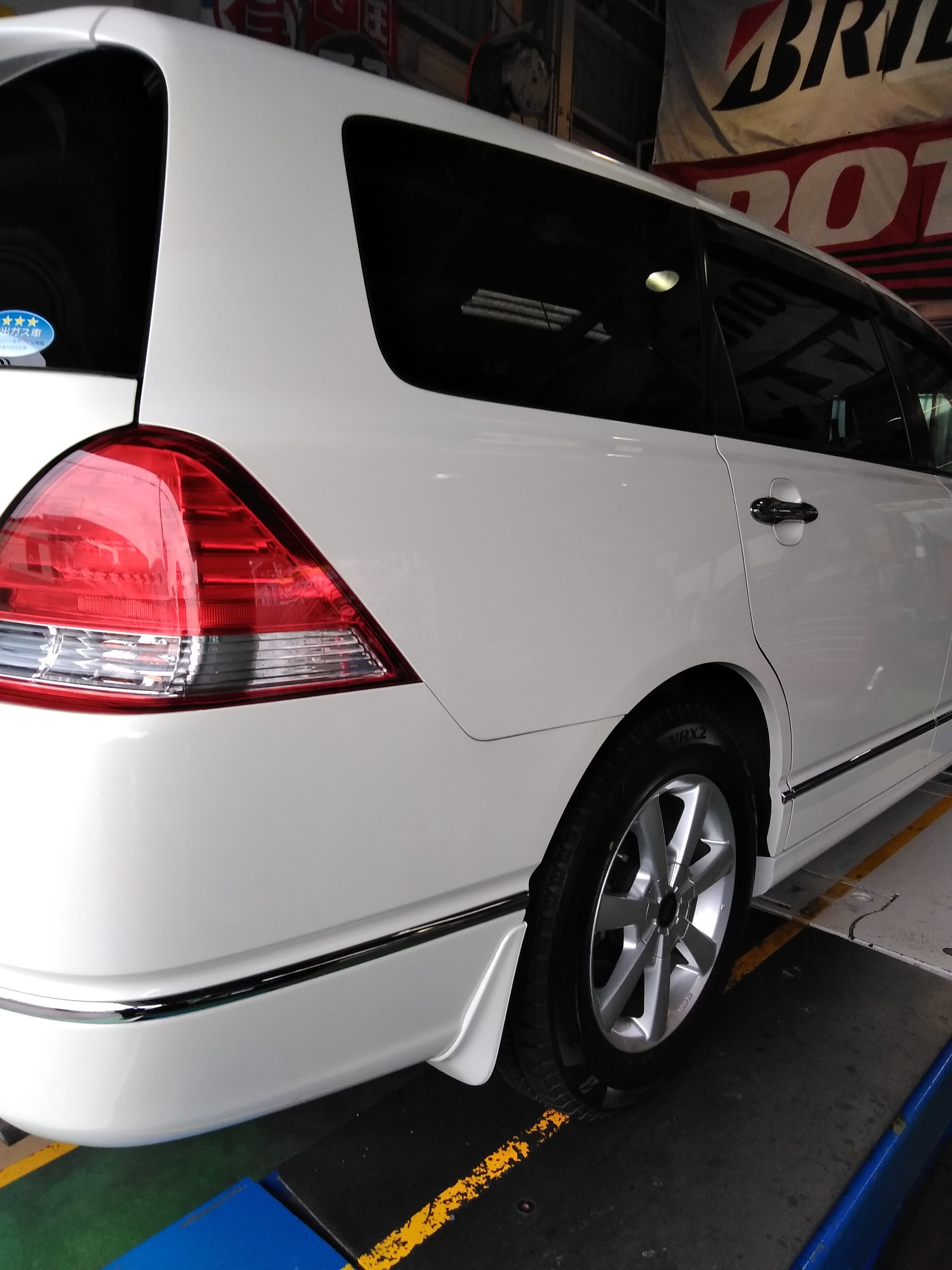 本日の作業 ホンダ オデッセイ タイヤ タイヤ ホイール関連 乗用車用タイヤ交換 スタッフ日記 ミスタータイヤマン 高石 大阪府 和歌山県のタイヤ カー用品ショップ ブリヂストンのタイヤ専門店