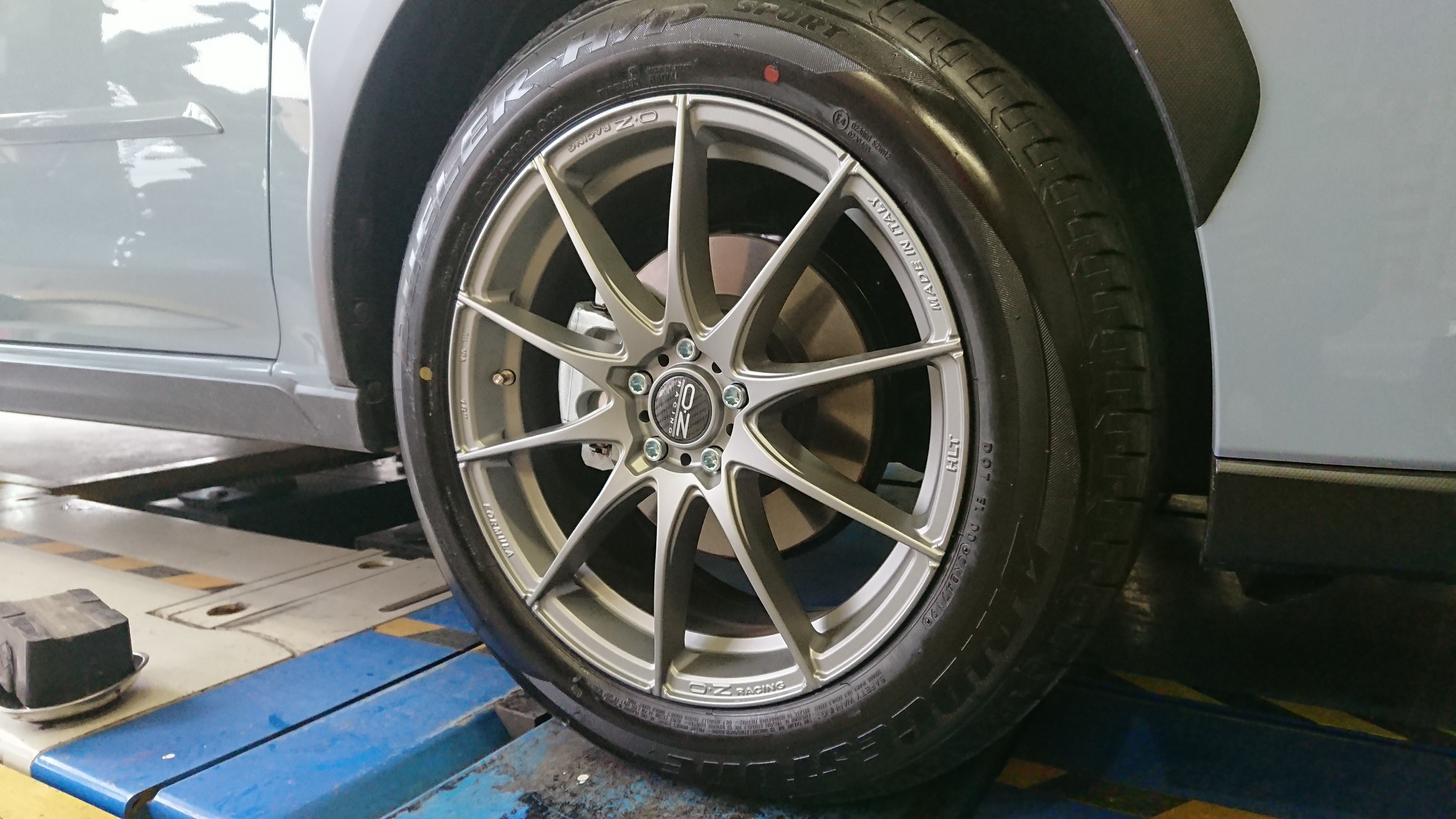 スバルXVさんにOZホイールをセットアップさせて頂きましたョ