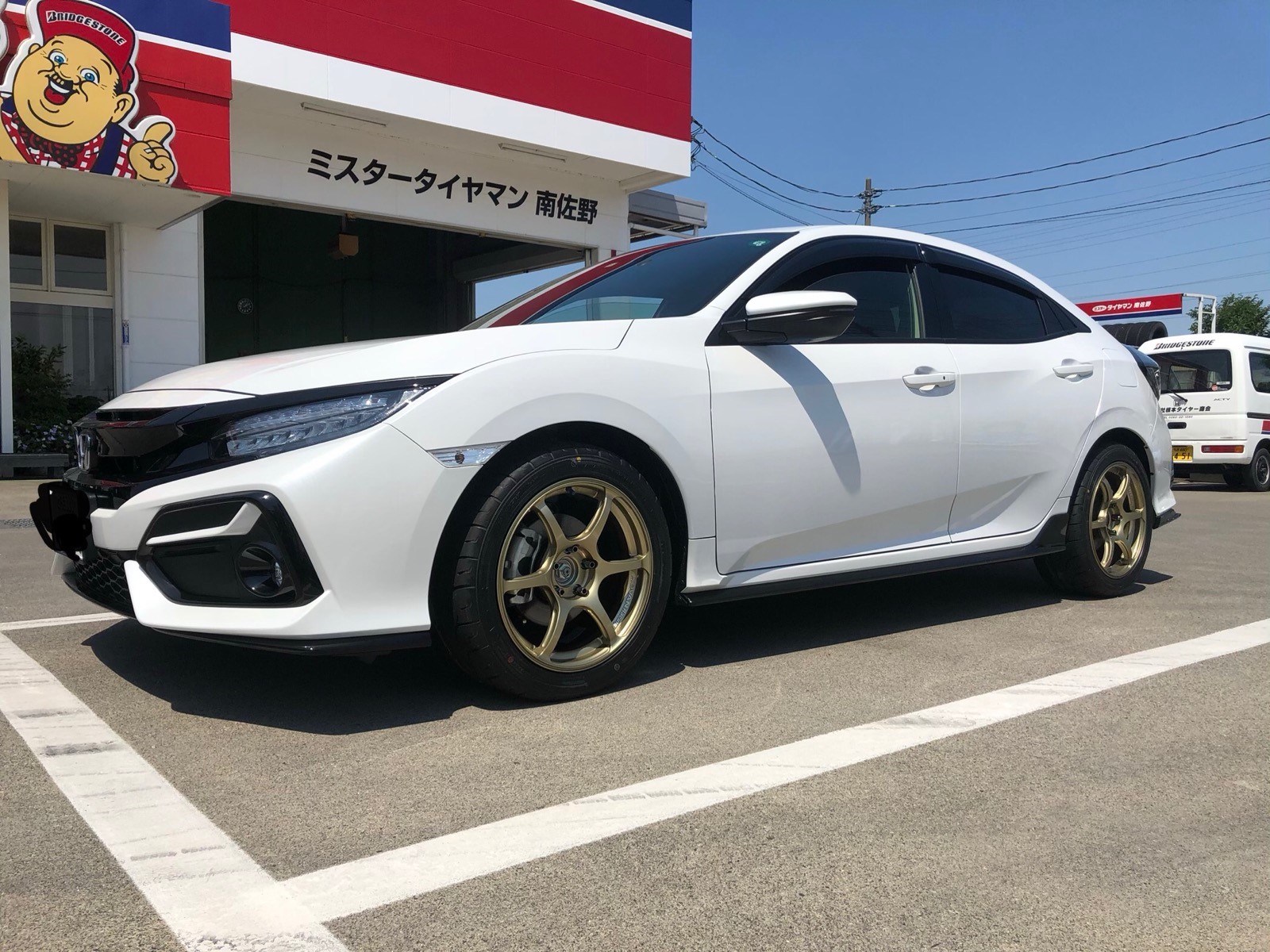 納車したその日の装着 スタッフ日記 ミスタータイヤマン 南佐野 栃木県のタイヤ カー用品ショップ ブリヂストンのタイヤ専門店