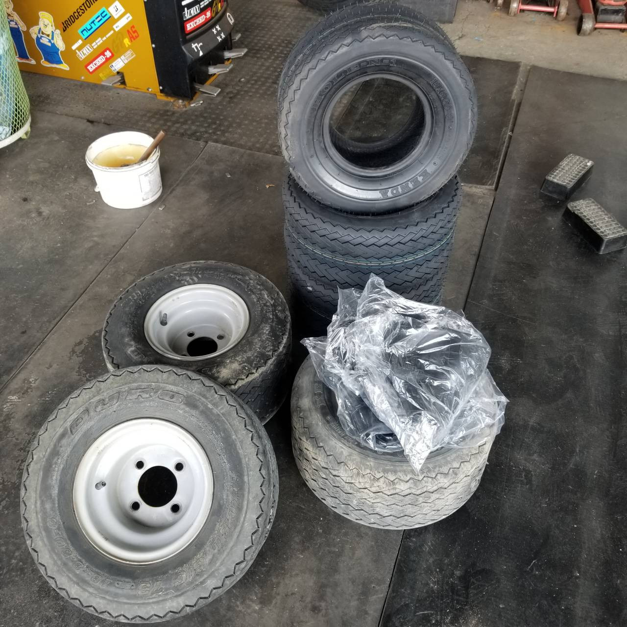 カート用タイヤ入れ替え作業 スタッフ日記 ミスタータイヤマン 名寄店 北海道のタイヤ カー用品ショップ ブリヂストンのタイヤ専門店