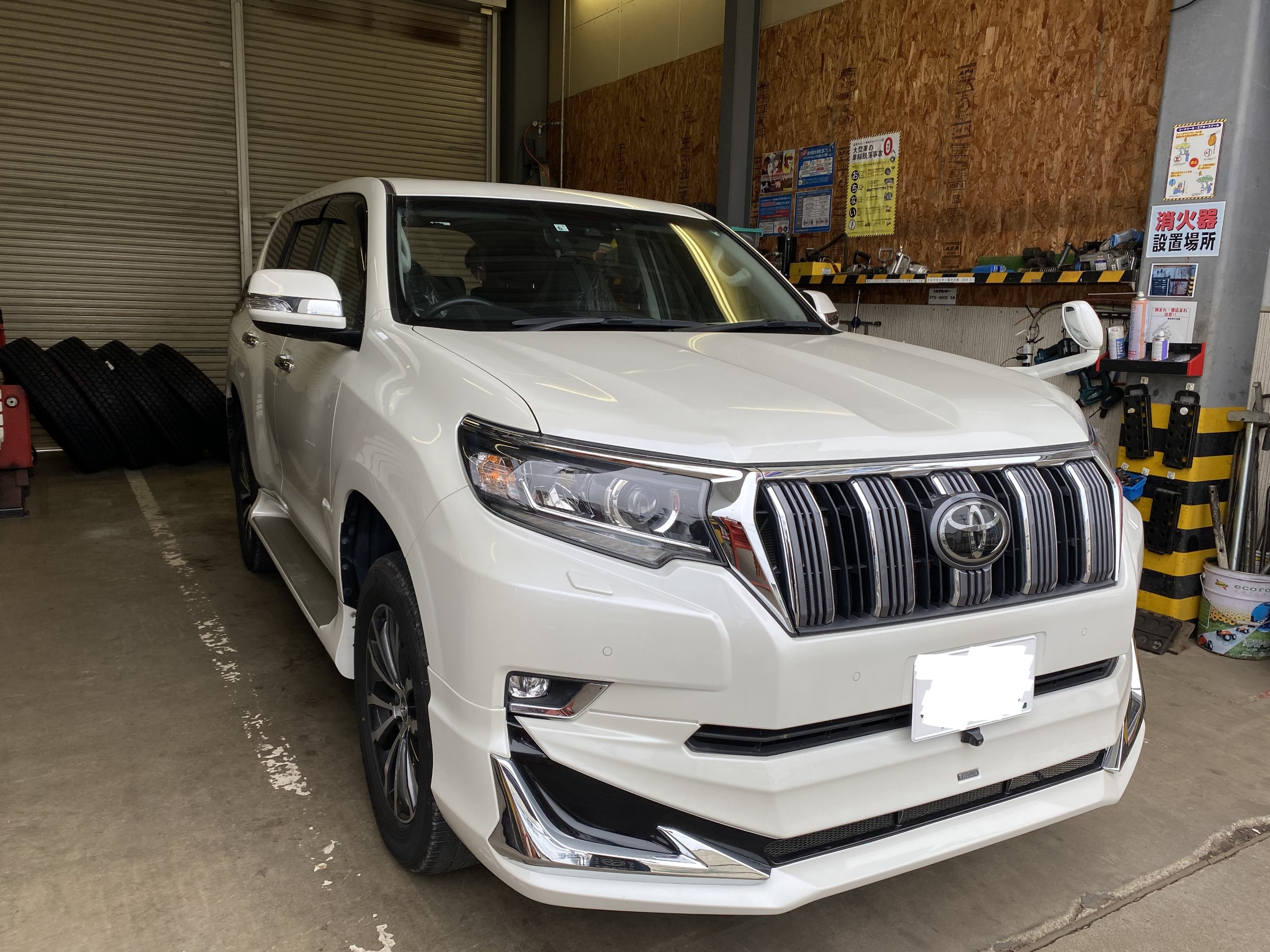 プラドさん 納車前にドラレコ エンスタ レーダー取り付け トヨタ ランドクルーザー その他 カー用品取付 セキュリティ エンジンスターター取付 彰の営業日誌 ミスタータイヤマン 広尾 北海道のタイヤ カー用品ショップ ブリヂストンのタイヤ専門店