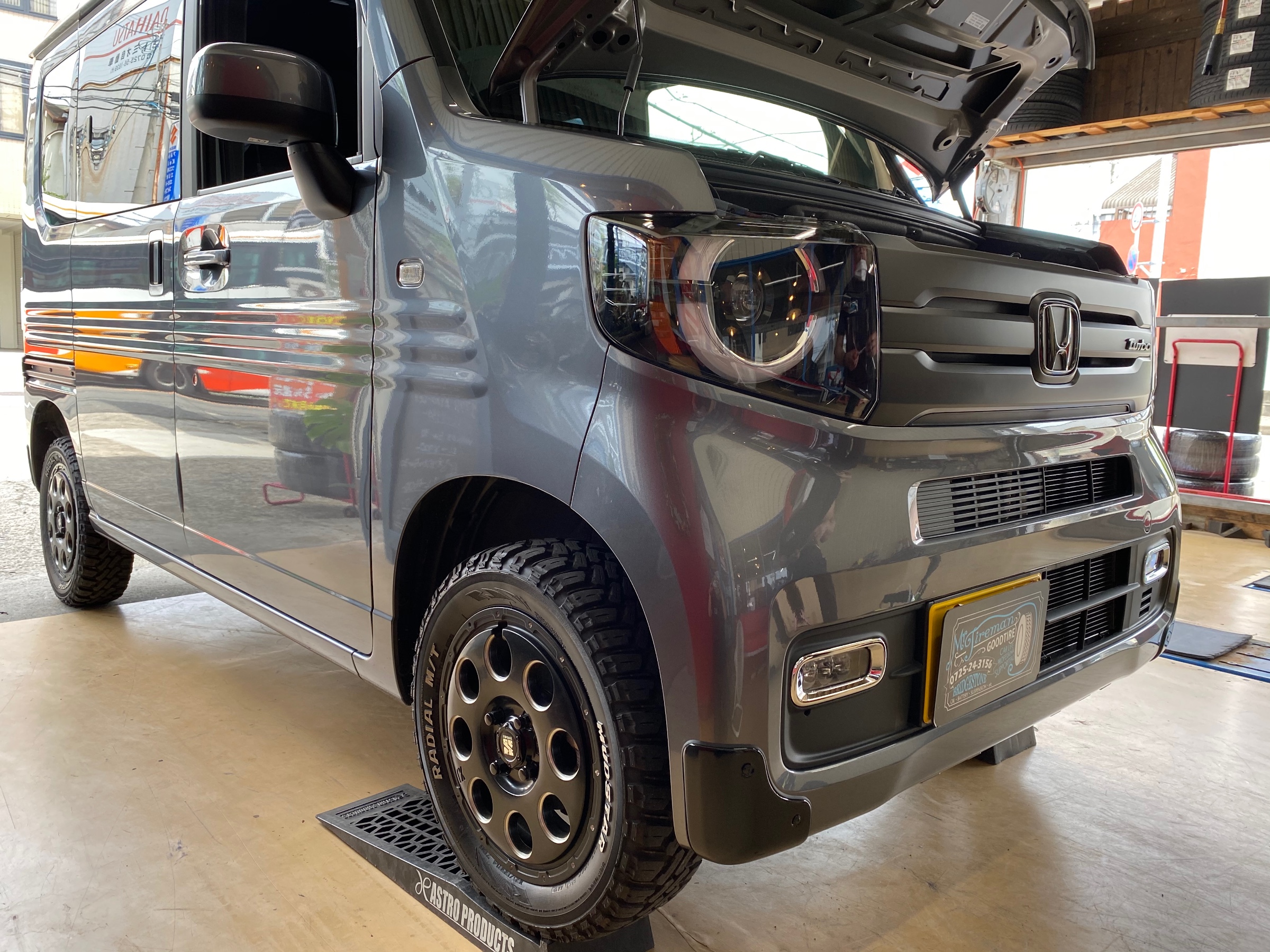 N ｖａｎをかっこよく ๑ ڡ ๑ ୨ ホンダ N Van その他 スタッフ日記 ミスタータイヤマン 和泉中央 ブリヂストンのタイヤ 専門店