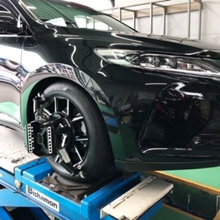 トヨタ・ハリアー（60系）」のアライメント調整 | トヨタ ハリアー