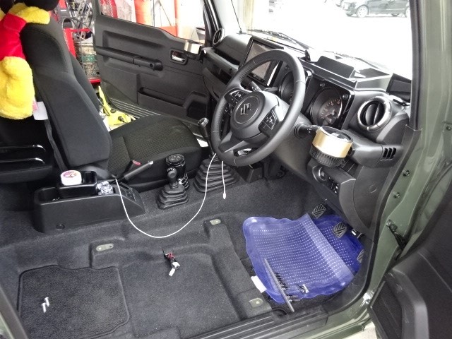 Jb64wジムニーシート交換 Grl10 Gs350サス交換 Adバン車検整備 インプレッサタイヤ交換 エッセミラー交換 スズキ ジムニー メンテナンス商品 カー用品取付 メーター類取付 スタッフ日記 ミスタータイヤマン M Tech ブリヂストンのタイヤ専門店 ミスター