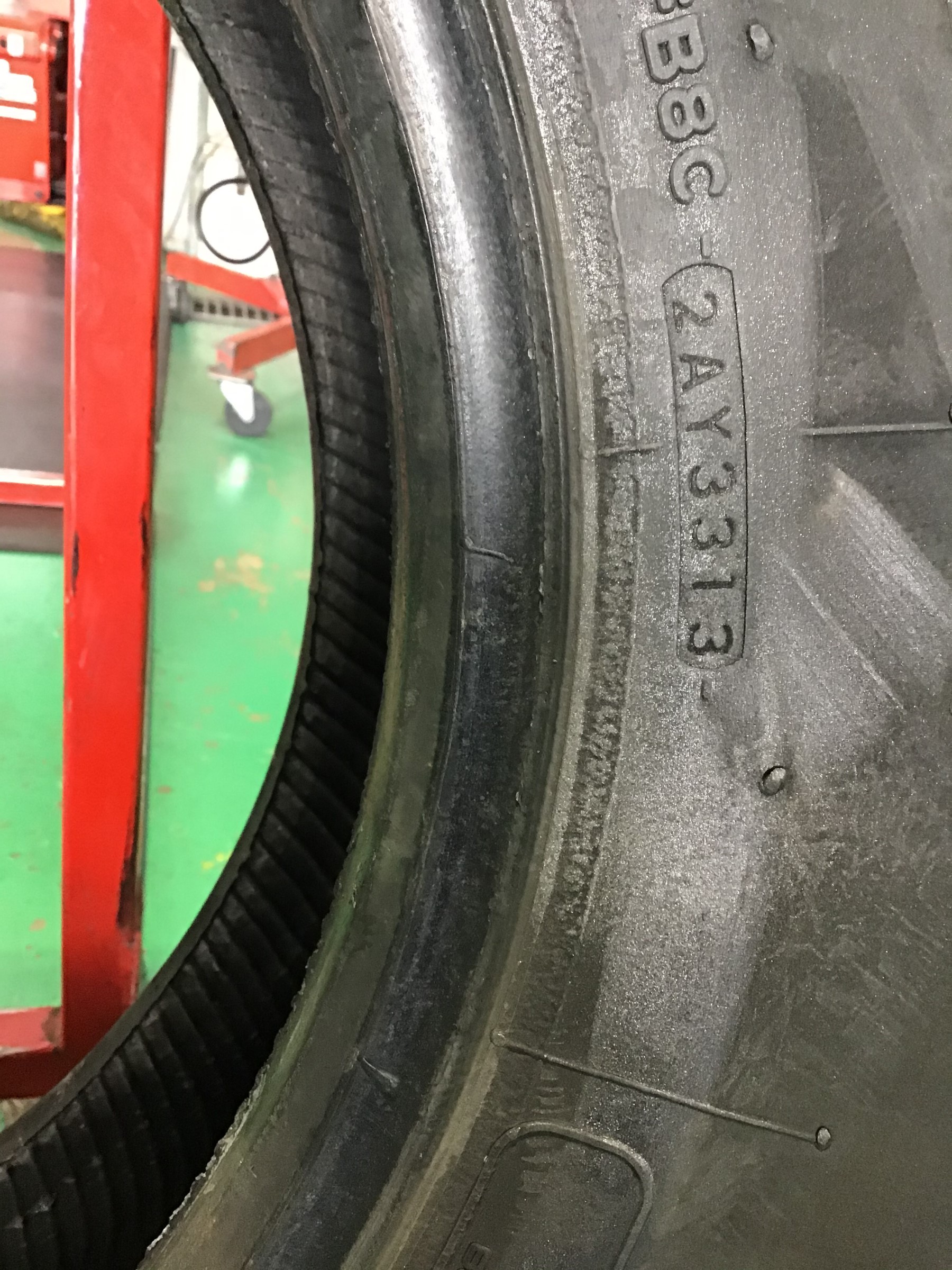 ドーンと一発 タイヤ タイヤ ホイール関連 パンク修理 トラック スタッフ日記 ミスタータイヤマン 多治見店 タイヤ カー用品ショップ ブリヂストンのタイヤ専門店