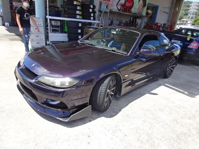シルビアS15改タイヤ交換・時間外２００ハイエースバースト | 日産