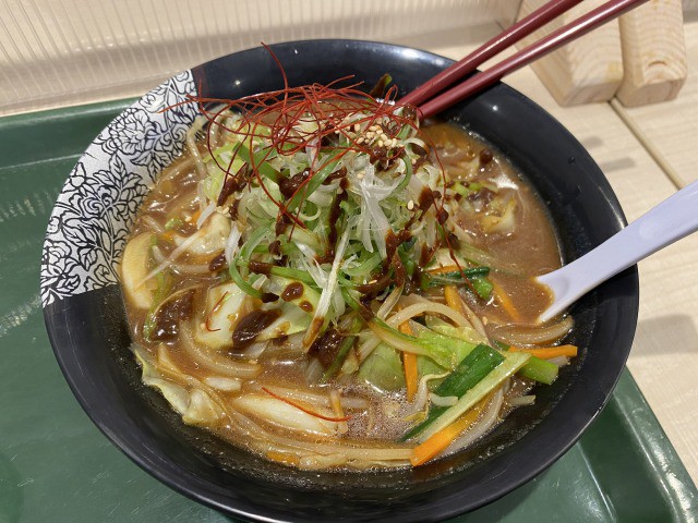 八丁味噌野菜ラーメン スタッフ日記 ミスタータイヤマン 豊田 タイヤ カー用品ショップ ブリヂストンのタイヤ専門店