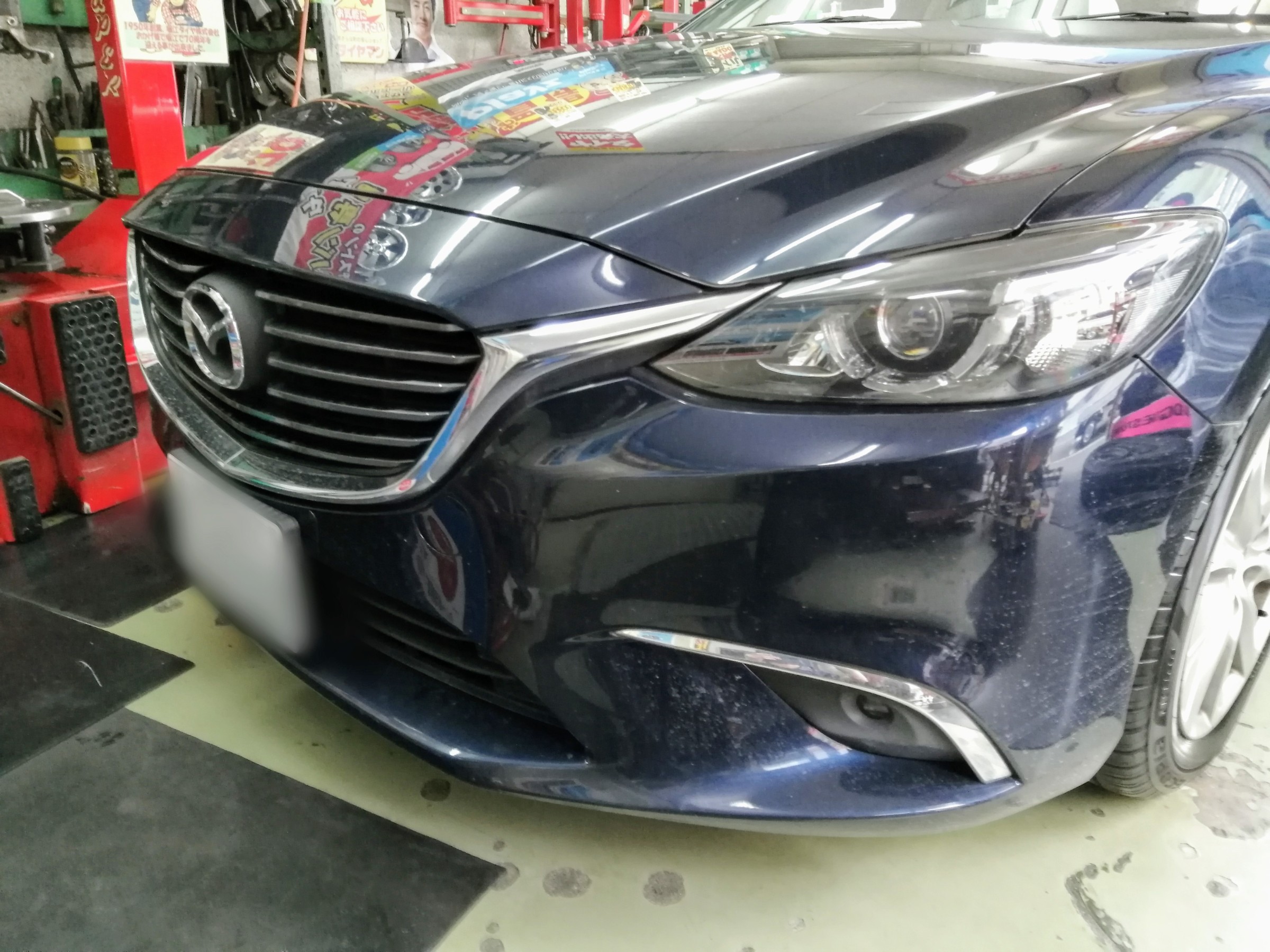 マツダ アテンザワゴン タイヤ交換 ﾟ ﾟ 3 マツダ アテンザスポーツワゴン タイヤ スタッフ日記 ミスタータイヤマン ホリエ 大阪府 和歌山県のタイヤ カー用品ショップ ブリヂストンのタイヤ専門店 ミスタータイヤマン