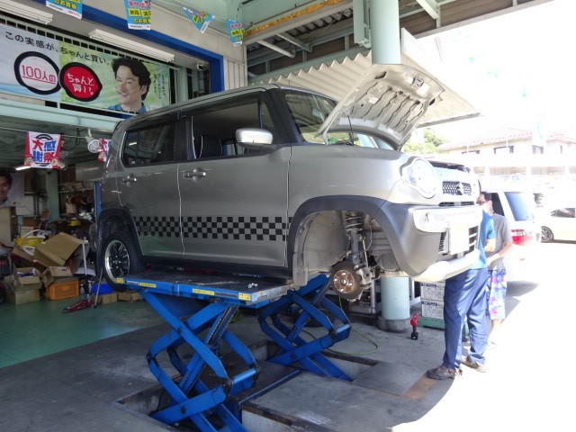 ハスラーにムーブのパット交換 キャラバン大阪から スズキ ハスラー メンテナンス商品 カー用品取付 ブレーキ関係取付 スタッフ日記 ミスタータイヤマン M Tech ブリヂストンのタイヤ専門店 ミスタータイヤマン