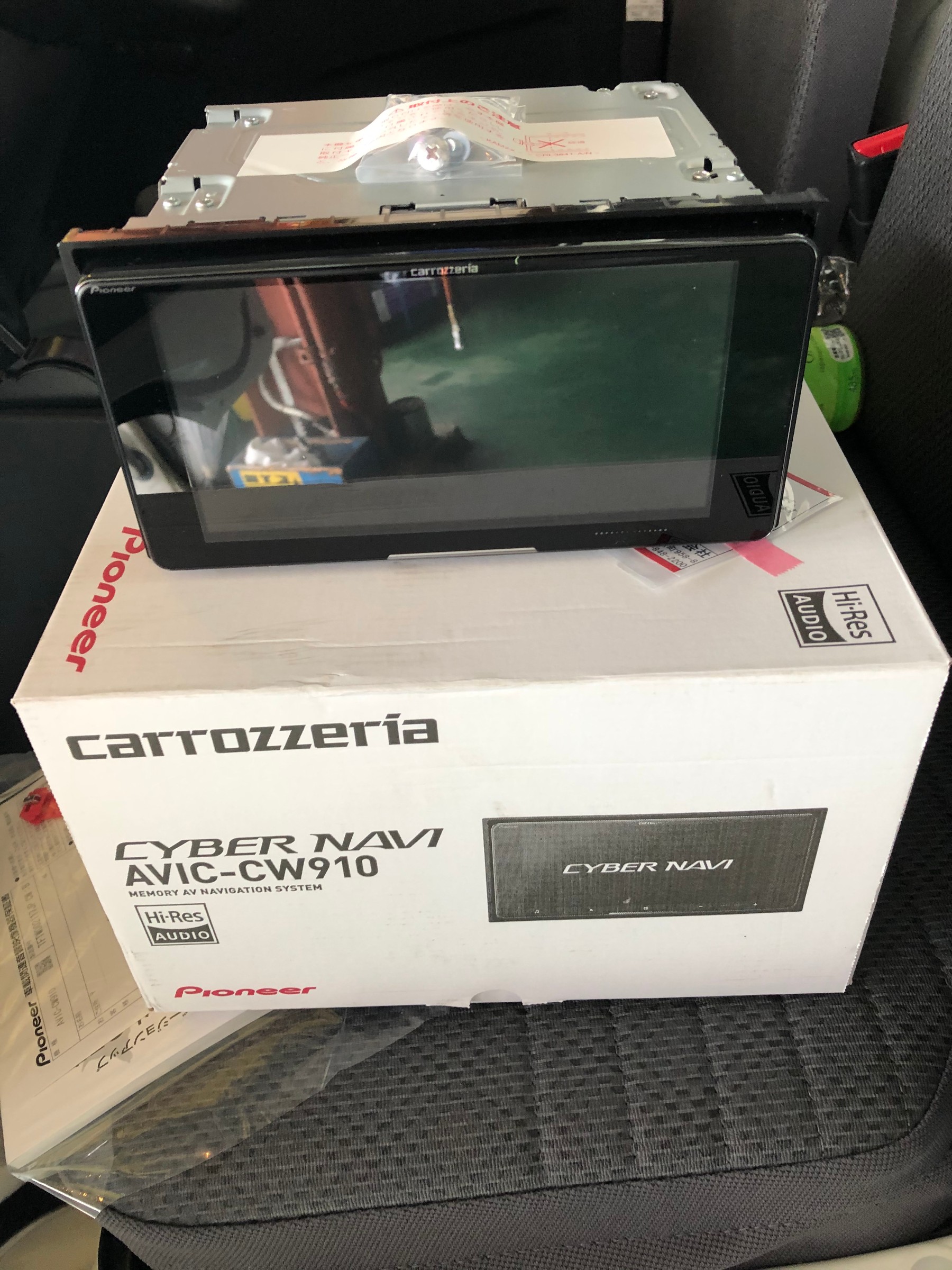 装着事例 ハイゼットにカーナビ スピーカー ダイハツ ハイゼット Av ナビ機器 スタッフ日記 ミスタータイヤマン 古市 タイヤ カー用品ショップ ブリヂストンのタイヤ専門店