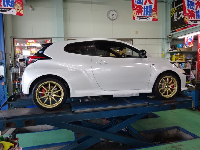 GRヤリス ホイールマッチング ８.5J-18+30 235/40R18 | トヨタ