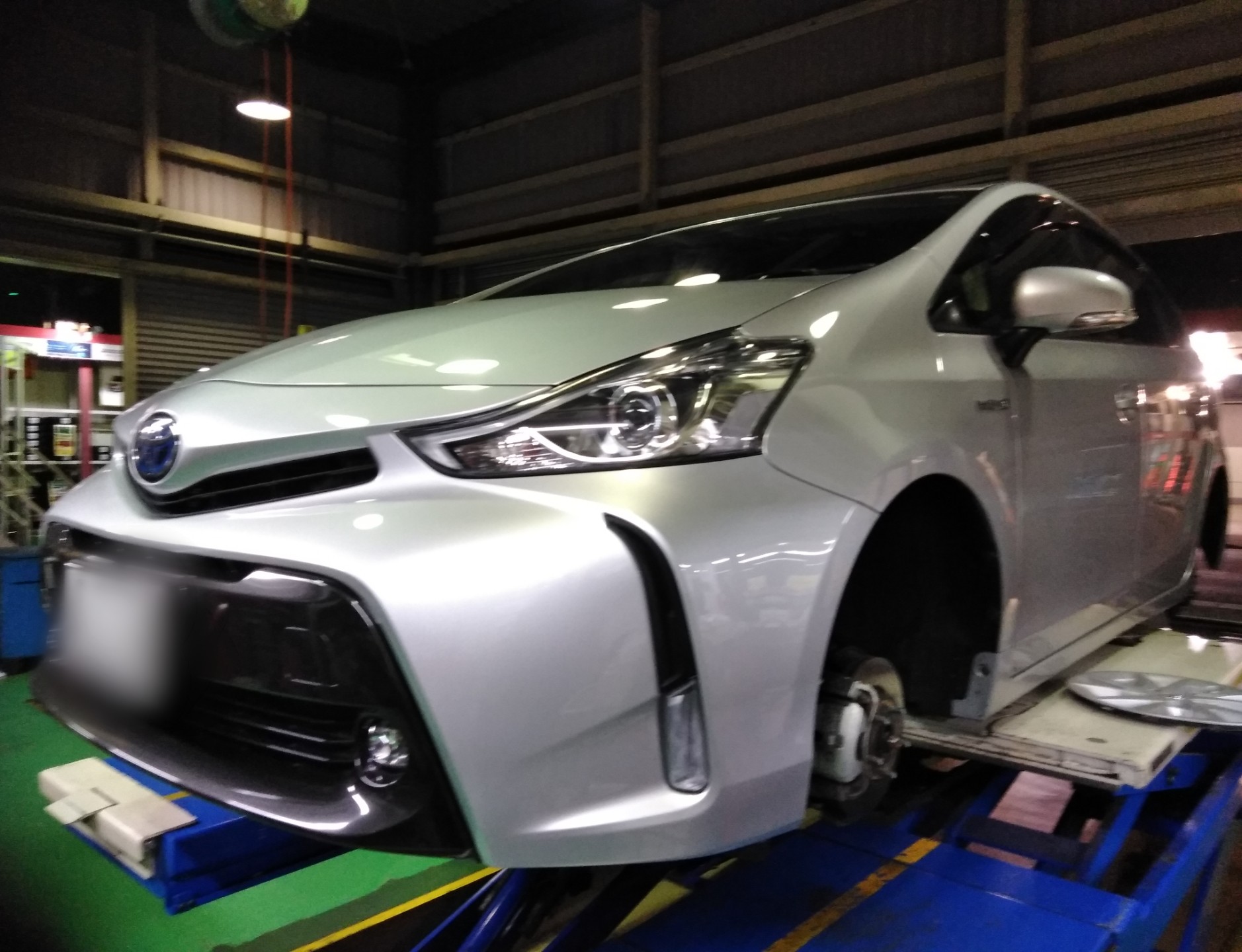 タイヤ交換しました トヨタ プリウスa タイヤ タイヤ ホイール関連 乗用車用タイヤ交換 スタッフ日記 ミスタータイヤマン 高石 大阪府 和歌山県のタイヤ カー用品ショップ ブリヂストンのタイヤ専門店