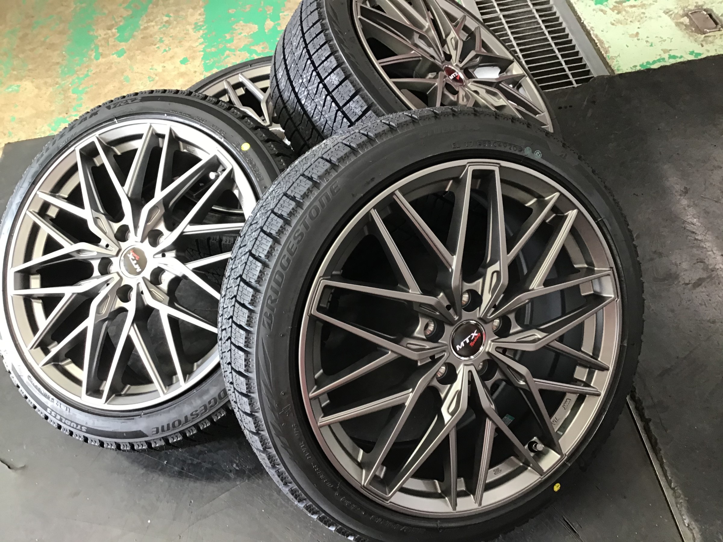 青のキャリパー Bmw スタッフ日記 ミスタータイヤマン 多治見店 タイヤ カー用品ショップ ブリヂストンのタイヤ専門店